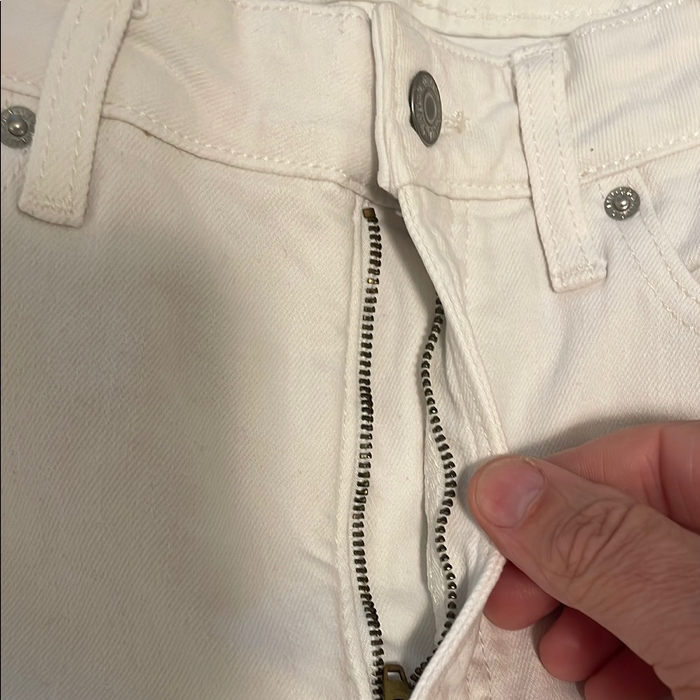 Old Navy Women's White Straight Leg Jeans 6 Tall nwt - Picture 6 of 12
